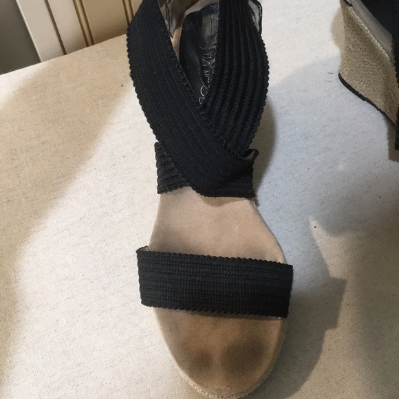 Cross cross wedge - Picture 2 of 3